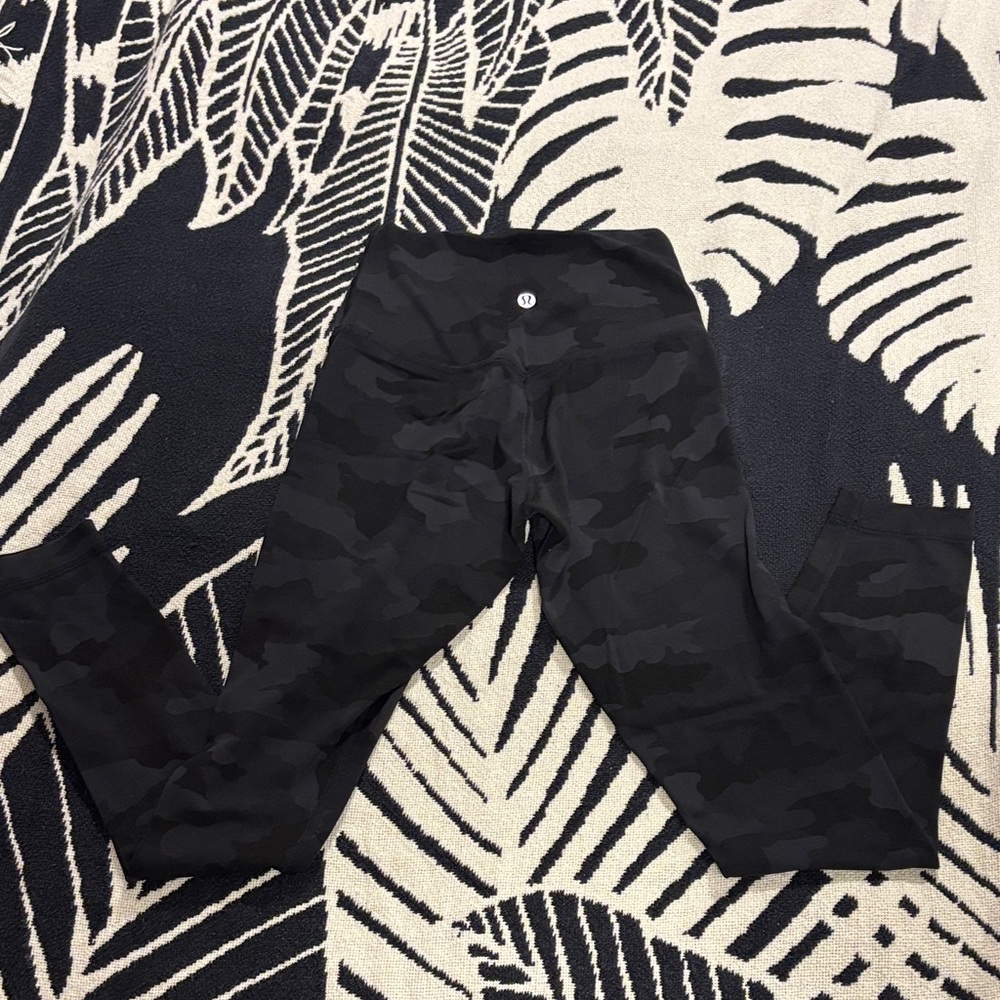 Lululemon Black/gray Align HR 25inch Camouflage Leggings size 2